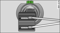 Bulb with connector: Lug on base of bulb is highlighted